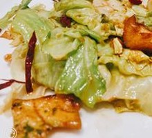 Nang Stir-Fried Cabbage