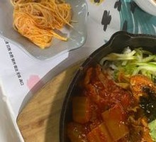 Spicy Kimchi and Pork Belly Stone Pot Rice