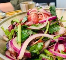 Super Bowl Spiced Beef Salad