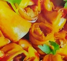 Braised Pork Intestines in Clay Pot