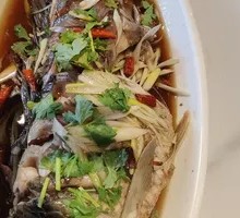 Weishan Lake Oil-Poured Fish