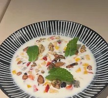 Wild Berry Oat Fruit Salad