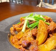 Beef Brisket Stewed with Potatoes