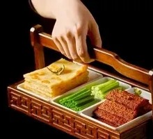 Beijing-style pancake with hairtail fish
