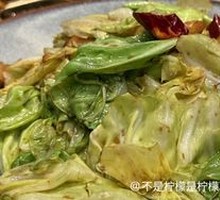 Nang Stir-Fried Cabbage
