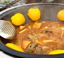 Stir-fried in Iron Pot