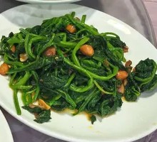 Pine Nut Spinach