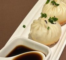 Shanghai Steamed Bun with Crispy Bottom