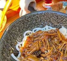 Noodles with Vegetable Sauce