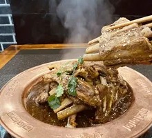 Family Feast Pot