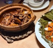 Steamed Rice Cake with Red Crab