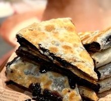 Sesame Sauce Sweet Pancake