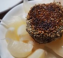 Sweet Pickled Garlic