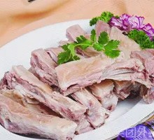 Hand-held Lamb