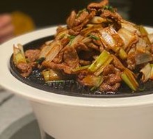 Scallion Stir-Fried Lamb