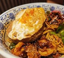 Fresh Sliced Beef and Shrimp Noodles