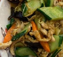 Wood Ear Mushroom and Pork Noodles