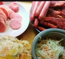 Stuffed flatbread with chicken strips and tofu skin