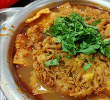 Fried Egg Snail Noodles