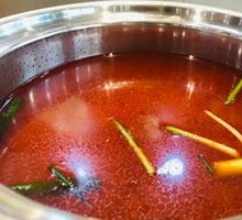 Add seasoning to the pot base