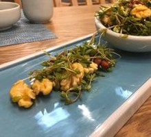 Lemon-Drizzled Almond Beauty Grass