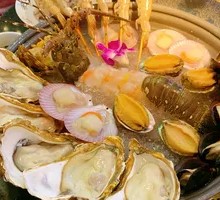 Spicy Seafood Hot Pot