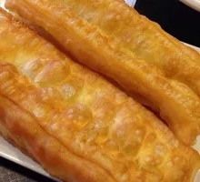 Oil-fried stick with sauce