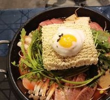 Military-style Hot Pot
