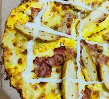American-style Bacon & Potato Pizza