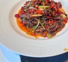 Stir-fried Yellow Beef with Camellia Oil