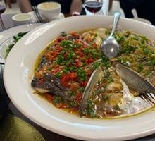 Steamed Large Lake Fish Head