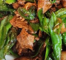 Yangque Lake Chili Stir-Fried Wild Boar Pork