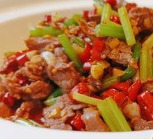 Stir-Fried Beef with Yellow Onion