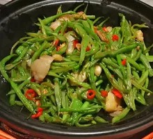 Braised Tofu Noodles in Clay Pot