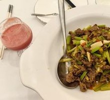 Stir-Fried Beef with Yellow Onion