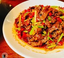 Stir-Fried Beef with Yellow Onion