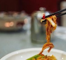 Sour Radish Stir-Fried Pork Intestines