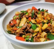 Pepper Stir-Fried Chicken Gizzard