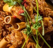 Lamb Shank Pot