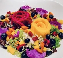 Lotus Leaf Ham and Wind Salad