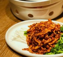 Beijing-style Shredded Pork in Soy Sauce