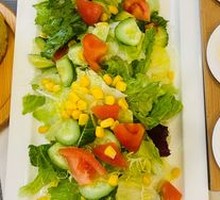 Organic Garden Salad with Vinaigrette