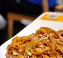 Dry-Fried Beef Rice Noodles