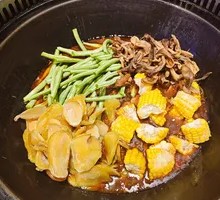 Stewed Goose in Iron Pot