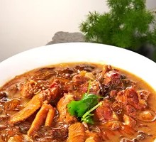 Stewed Chicken with Chanterelle Powder