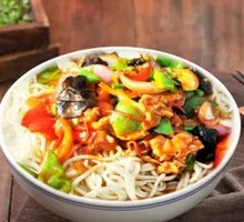 Xinjiang Fried Meat Noodles
