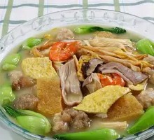 Family Feast Rice Noodles