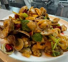 Spicy Stir-Fried Clams