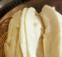 Flower-shaped steamed bun