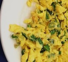 Scallion Stir-Fried Farm Eggs